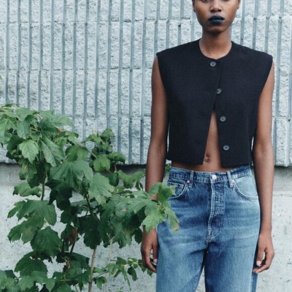 Buttoned Vest Top - ZW Collection - NWT - 3 Colors (Sold Separate) - Picture 2 of 9